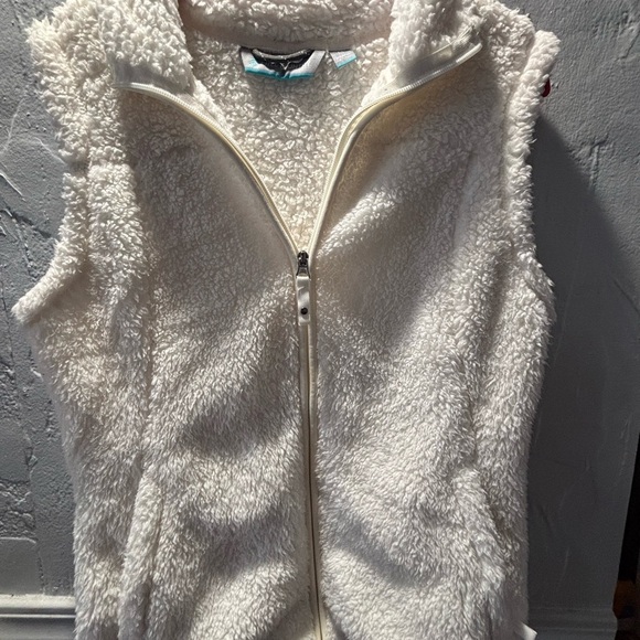 Free Country Ivory Sherpa Vest - Picture 2 of 9